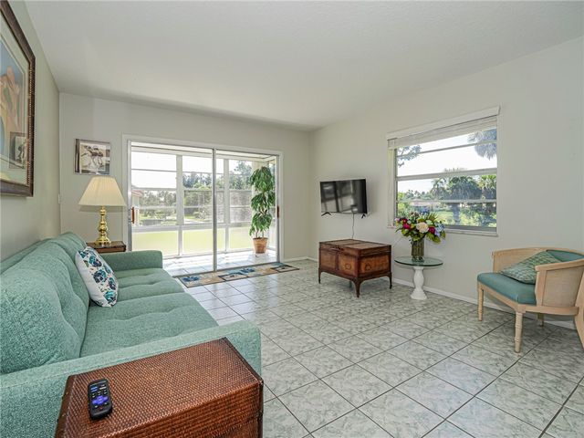 17 Vista Palm Lane 201, Vero Beach, FL 32962