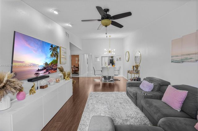 830 NW 79th Ter, Plantation, FL 33324