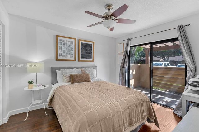 830 NW 79th Ter, Plantation, FL 33324