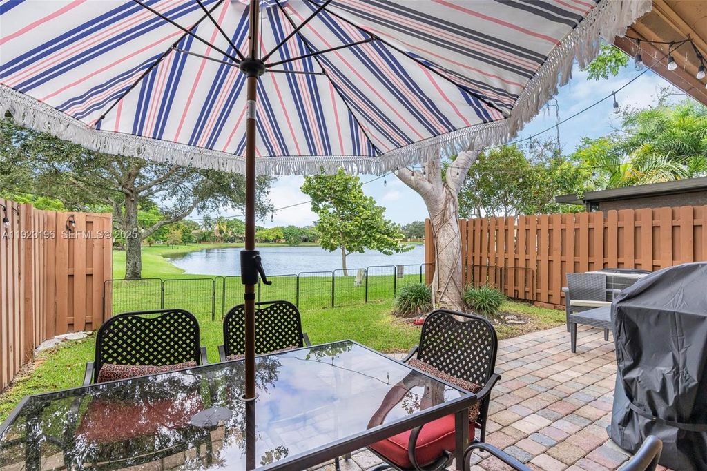 830 NW 79th Ter, Plantation, FL 33324