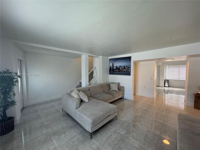 1904 SW 28th St, Fort Lauderdale, FL 33315