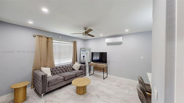 1904 SW 28th St, Fort Lauderdale, FL 33315