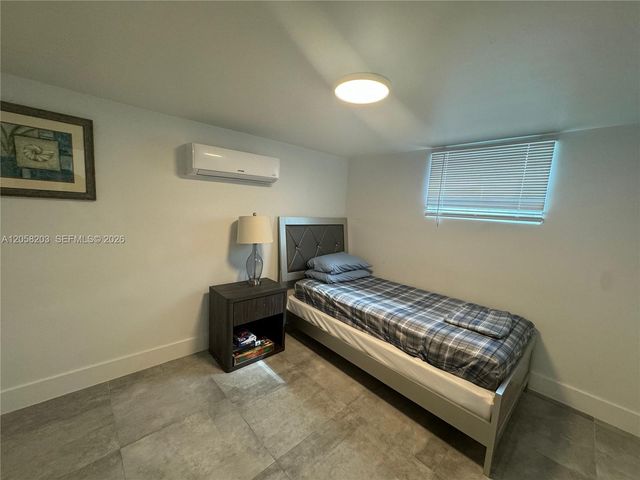 1904 SW 28th St, Fort Lauderdale, FL 33315