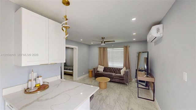1904 SW 28th St, Fort Lauderdale, FL 33315