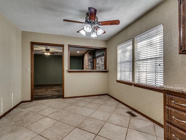 2505 S Miles Avenue, El Reno, OK 73036