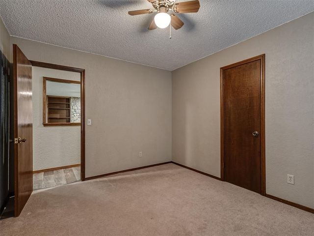 2505 S Miles Avenue, El Reno, OK 73036