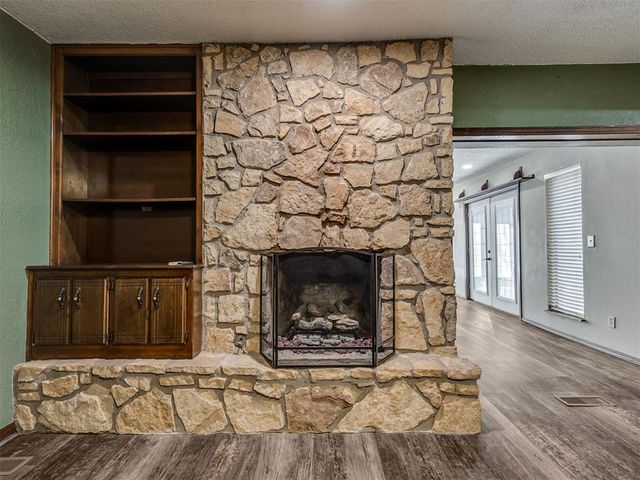 2505 S Miles Avenue, El Reno, OK 73036