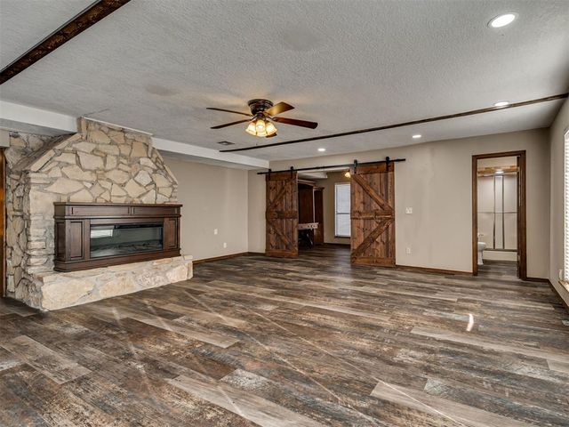 2505 S Miles Avenue, El Reno, OK 73036