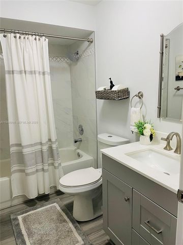 11527 SW 90th Ter, Miami, FL 33176