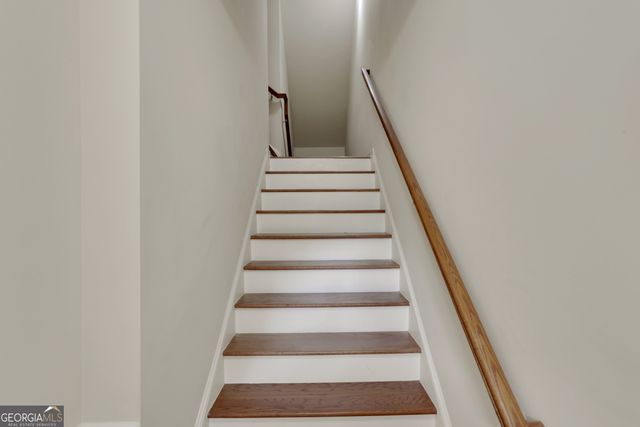 1300 Hopkins Drive, Decatur, GA 30033