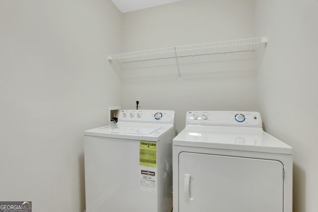 1300 Hopkins Drive, Decatur, GA 30033