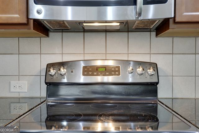 1300 Hopkins Drive, Decatur, GA 30033