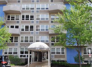 210 N 17th 1011, St Louis, MO 63103