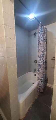 1535 W Lincoln AVENUE, Milwaukee, WI 53215