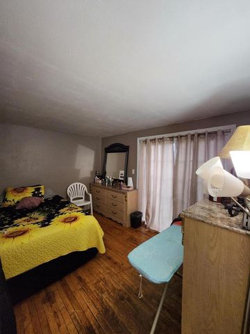 1535 W Lincoln AVENUE, Milwaukee, WI 53215