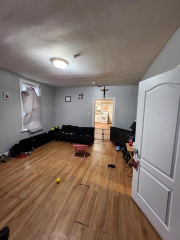 1535 W Lincoln AVENUE, Milwaukee, WI 53215