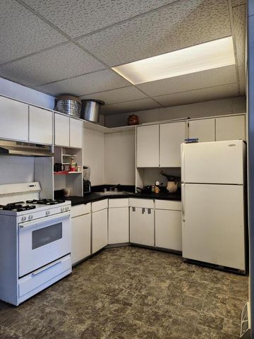 1535 W Lincoln AVENUE, Milwaukee, WI 53215