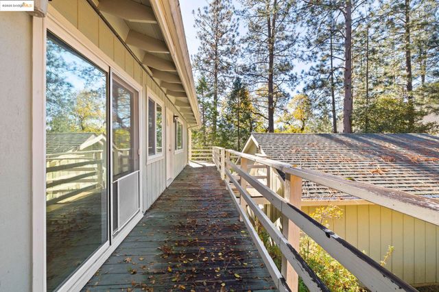 20706 Nonpareil Way, Groveland, CA 95321