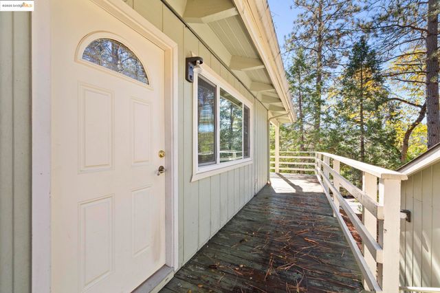 20706 Nonpareil Way, Groveland, CA 95321