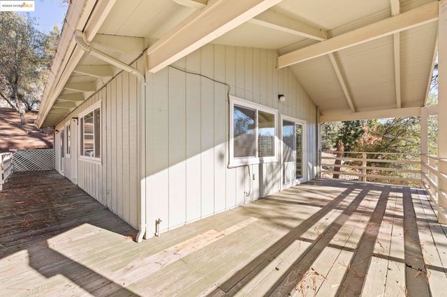 20706 Nonpareil Way, Groveland, CA 95321