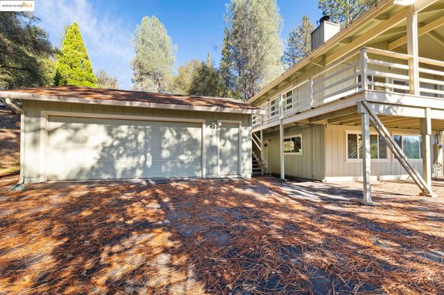 20706 Nonpareil Way, Groveland, CA 95321