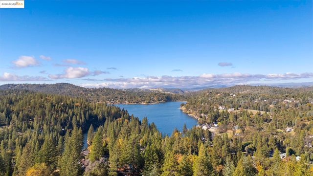 20706 Nonpareil Way, Groveland, CA 95321