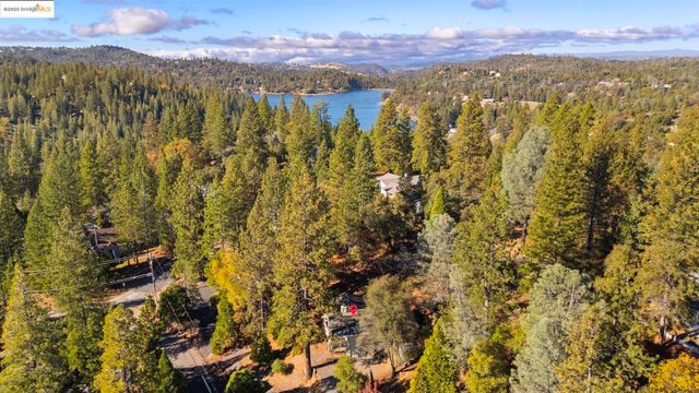 20706 Nonpareil Way, Groveland, CA 95321