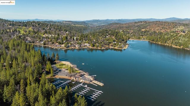 20706 Nonpareil Way, Groveland, CA 95321