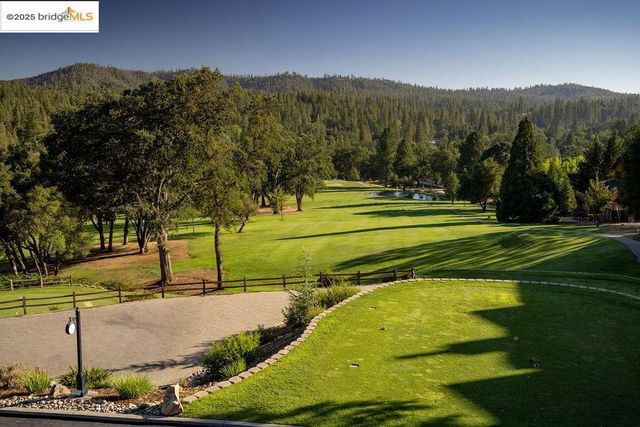 20706 Nonpareil Way, Groveland, CA 95321