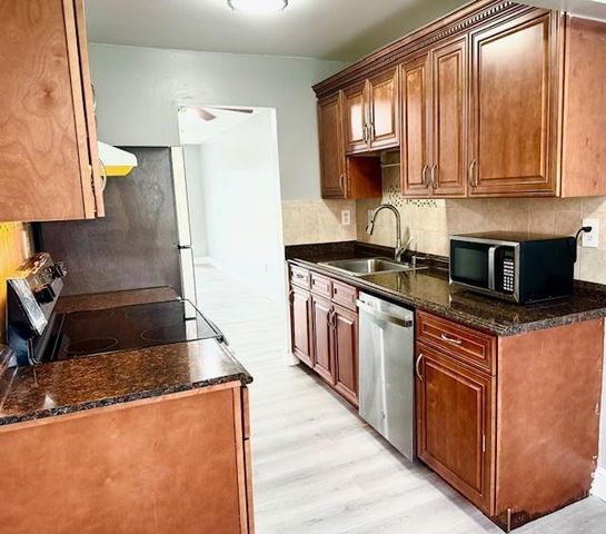 3110 N Pine Island Road 101, Sunrise, FL 33351