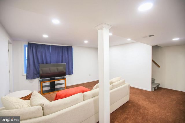 9200 PINE VIEW LN, Clinton, MD 20735