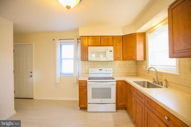 9200 PINE VIEW LN, Clinton, MD 20735