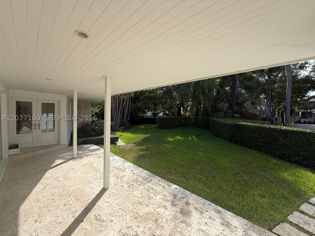 335 Harbor Dr, Key Biscayne, FL 33149
