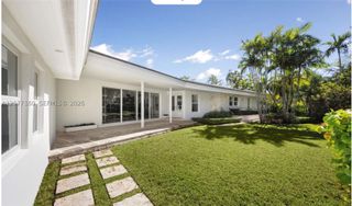 335 Harbor Dr, Key Biscayne, FL 33149
