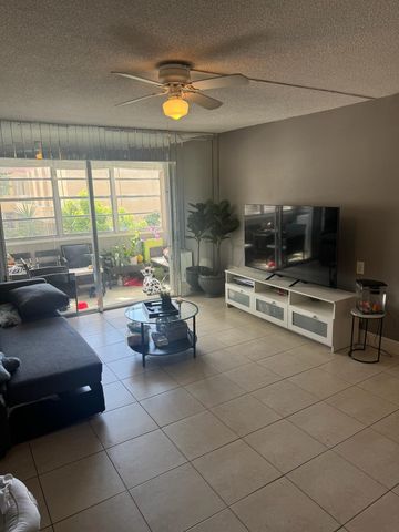 404 NW 68th Avenue 201, Plantation, FL 33317