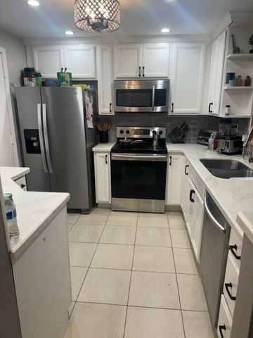 404 NW 68th Avenue 201, Plantation, FL 33317