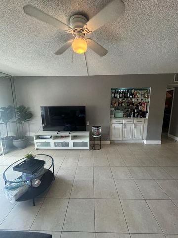 404 NW 68th Avenue 201, Plantation, FL 33317