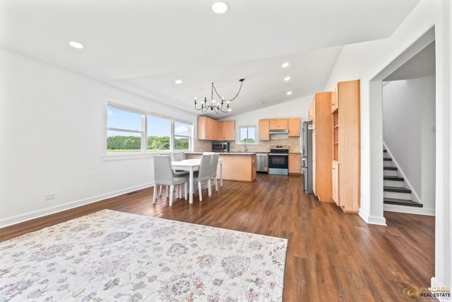 316 Old Sutton Road, Barrington, IL 60010