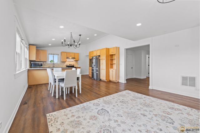 316 Old Sutton Road, Barrington, IL 60010