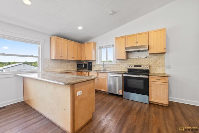 316 Old Sutton Road, Barrington, IL 60010