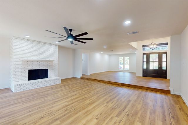 6851 Shorecrest Court, Fort Worth, TX 76132