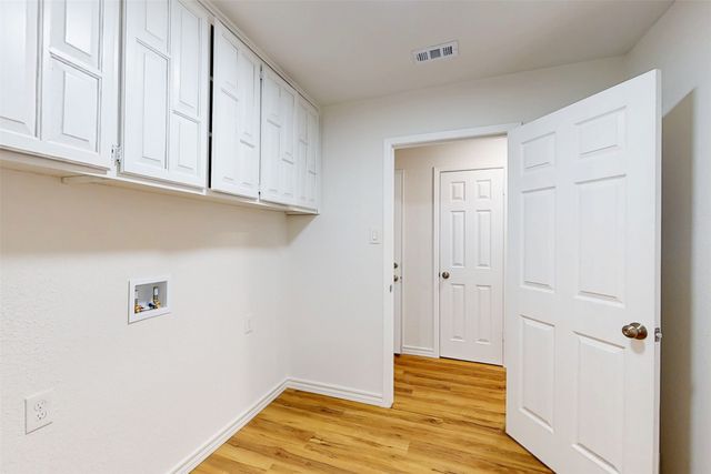 6851 Shorecrest Court, Fort Worth, TX 76132