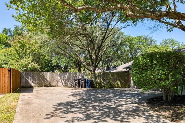 6851 Shorecrest Court, Fort Worth, TX 76132