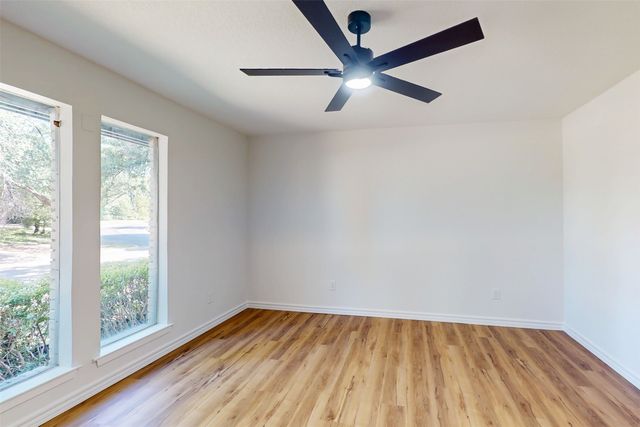 6851 Shorecrest Court, Fort Worth, TX 76132