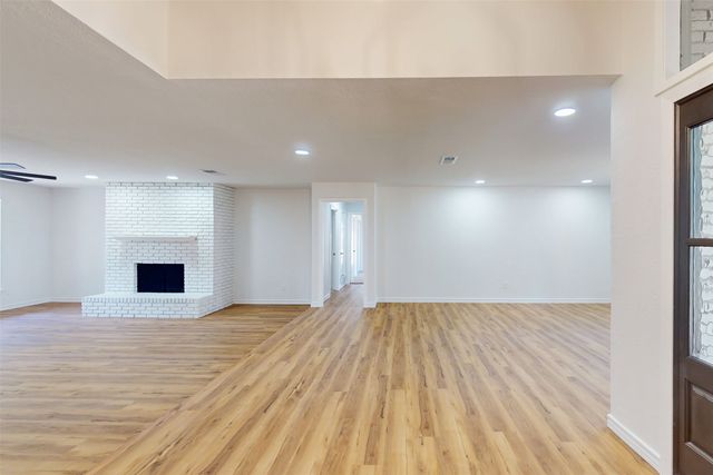 6851 Shorecrest Court, Fort Worth, TX 76132