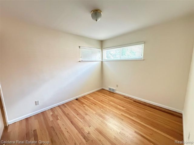 20950 Country Club Drive, Harper Woods, MI 48225