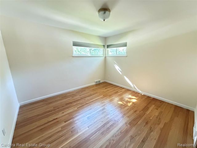 20950 Country Club Drive, Harper Woods, MI 48225
