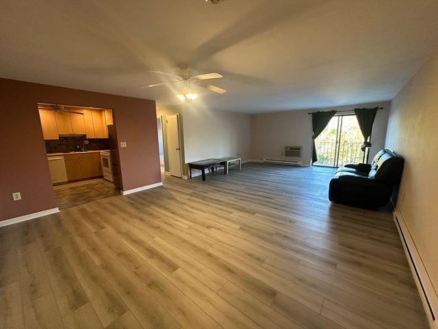 1321 Worcester Rd 612, Framingham, MA 01701