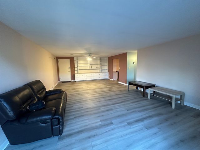 1321 Worcester Rd 612, Framingham, MA 01701