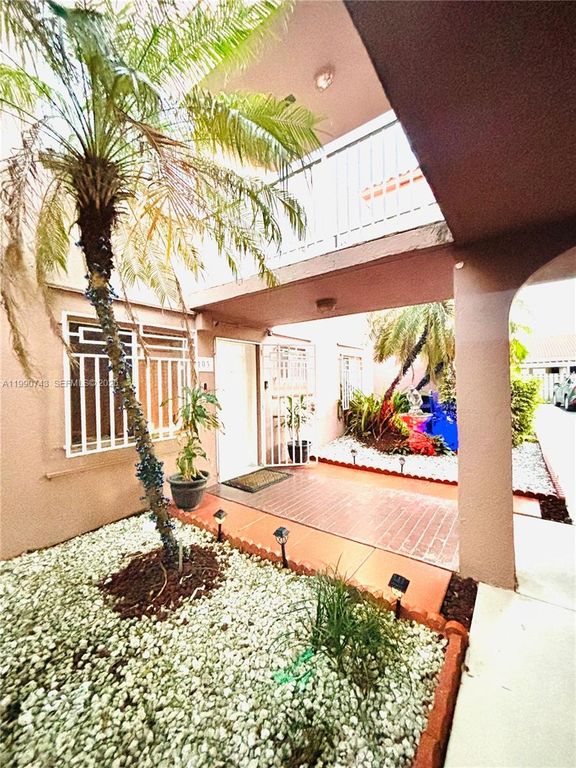 2310 W 74th Street 103, Hialeah, FL 33016